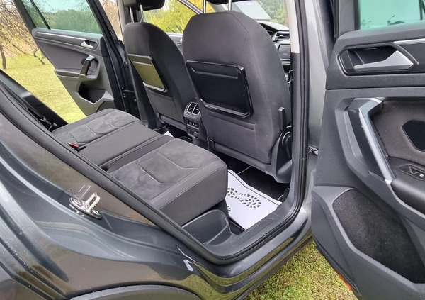 Volkswagen Tiguan cena 94200 przebieg: 154000, rok produkcji 2017 z Miłakowo małe 562